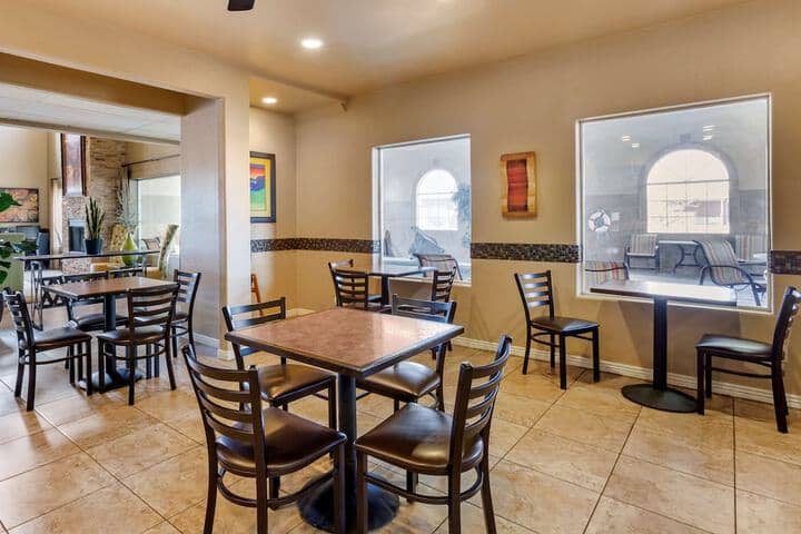 Breakfast area
